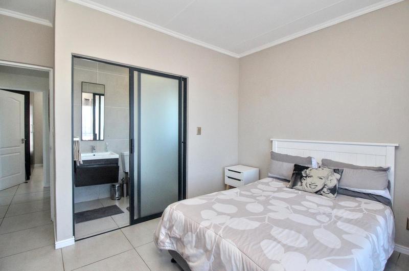 2 Bedroom Property for Sale in De Velde Western Cape